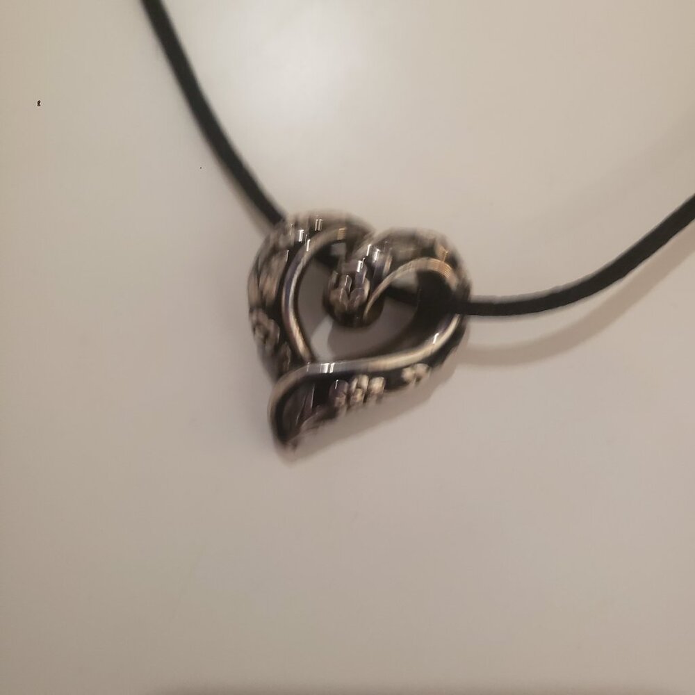Sterling Heart Loop Pendant - Picture 6 of 6